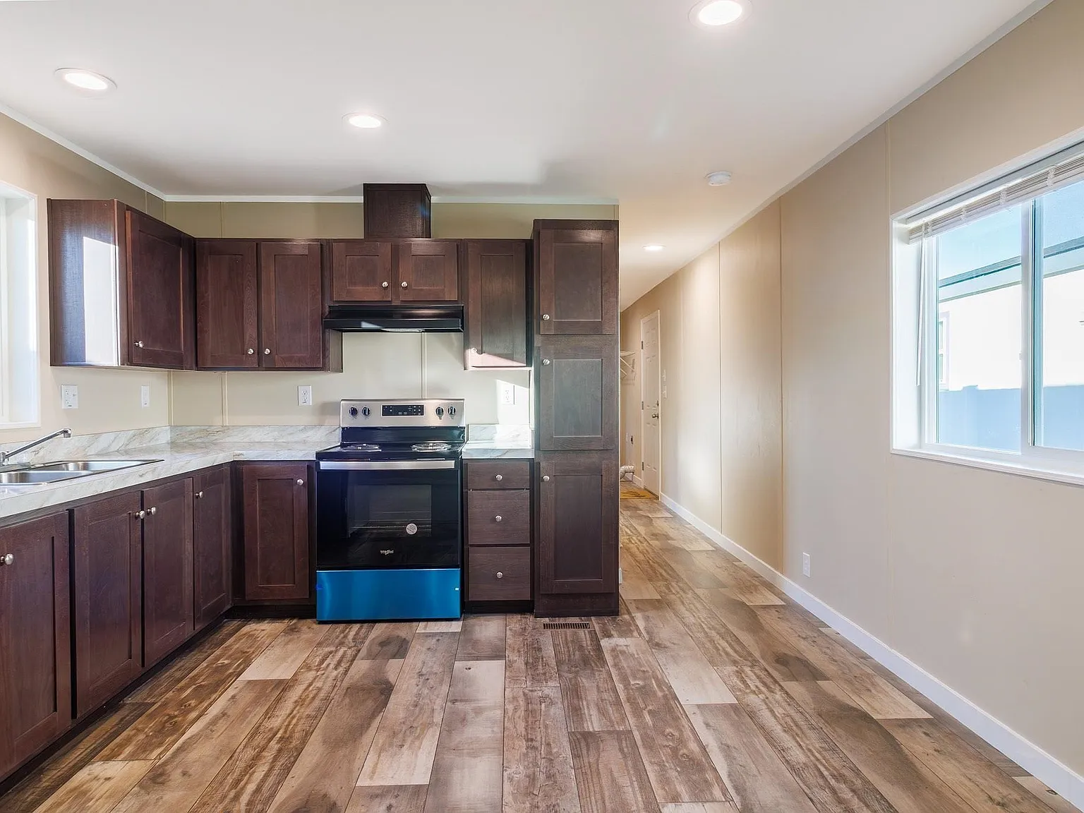2 bed, 746 sqft, $1,250 — Photo 3