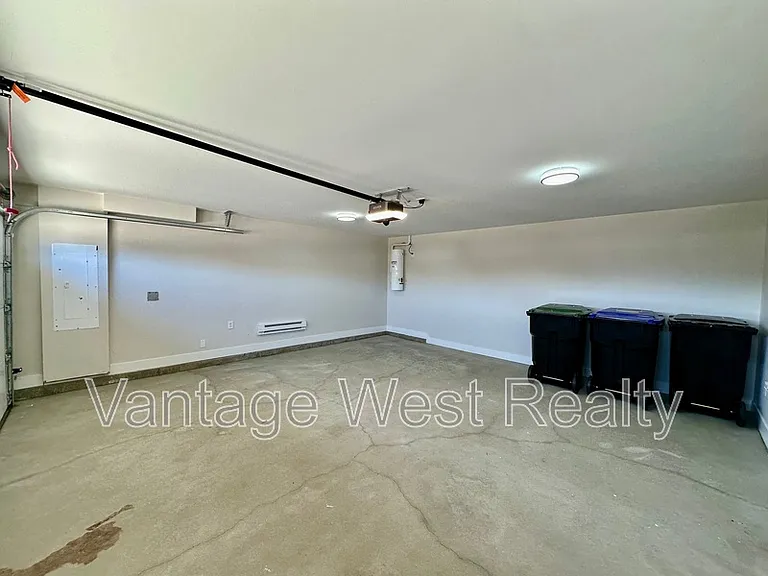 3608 Silver Way — Photo 46