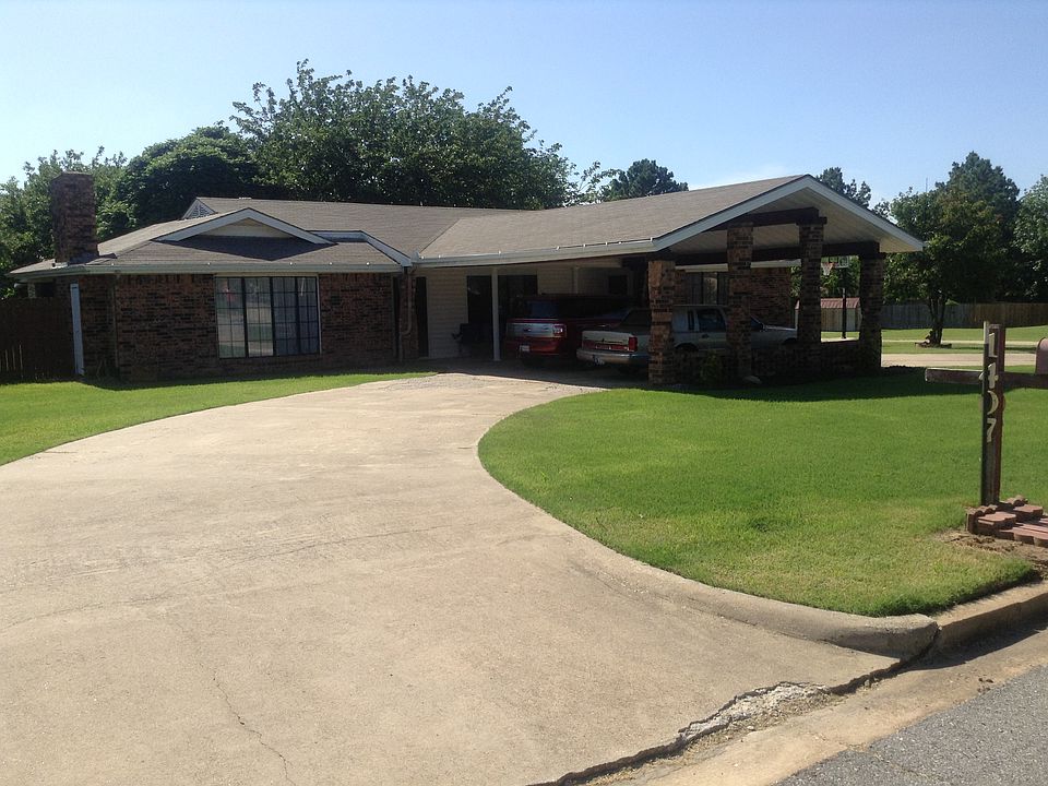 1st image of 1427 S Walker Dr