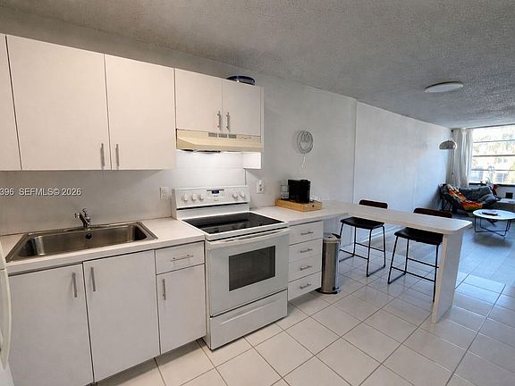 2nd image of 710 Washington Ave APT 319