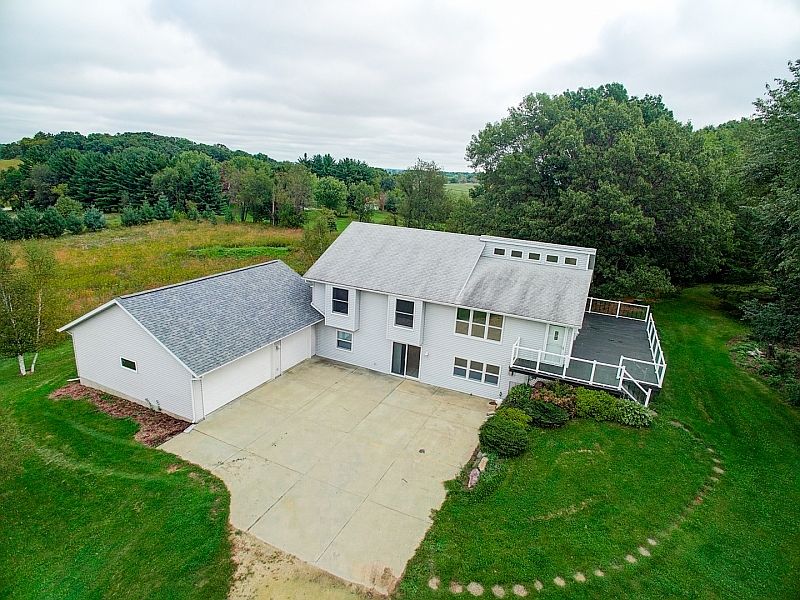 1st image of 1984 Oak Wood View Dr