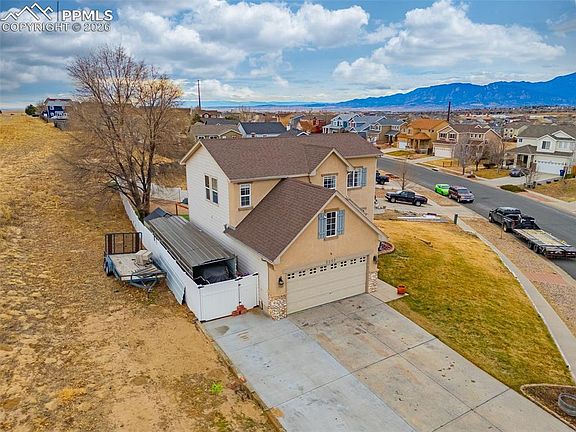 3rd image of 2053 Meadowbrook Pkwy
