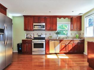 11 Gray St, Montclair, NJ 07042