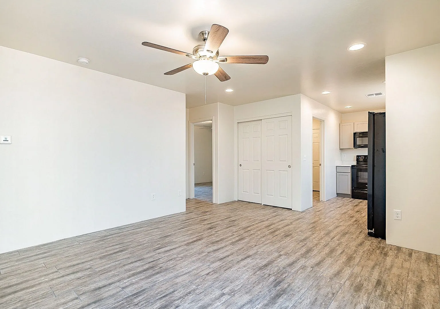 615 S. Santa Rita Ave. — Photo 3