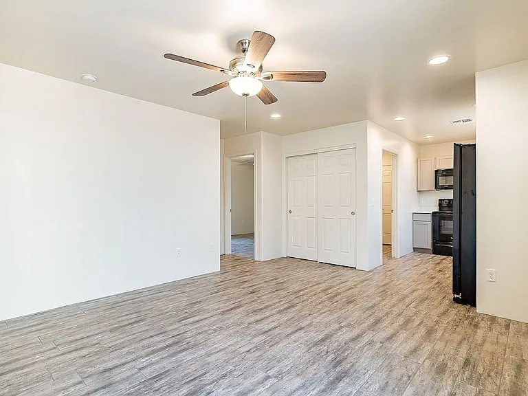 615 S. Santa Rita Ave. — Photo 3