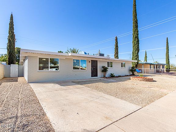 2nd image of 7908 E Winnepeg Dr