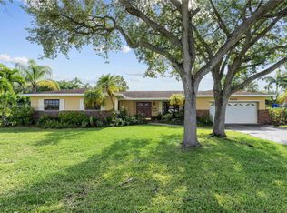 11822 SW 100th Ave, Miami, FL 33176