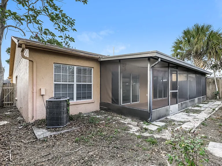 10148 Cedar Dune Dr — Photo 16