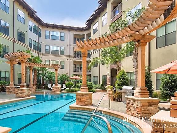 2nd image of 2906 N Braeswood Blvd #400