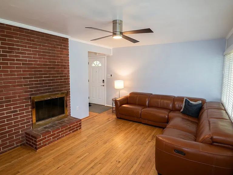 400 Dean Dr — Photo 4