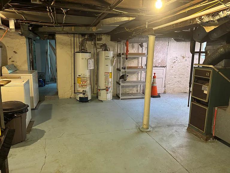 2366 Fairview Ave — Photo 58