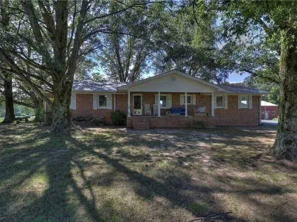 931 Erwin Hill Rd SE, Adairsville, GA 30103