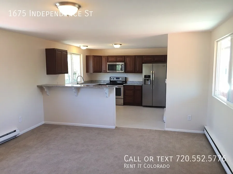 Charming 2BD/1BA Lower Unit with Oversized Backyard in Lakewood — Photo 2