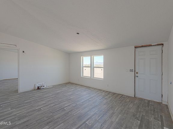 4th image of 54743 W BRAZILWOOD Lane