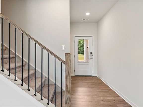 5th image of 1303 Farmers Loop #7