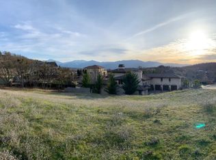 5621 Fallbrook Ln, Medford, OR 97504