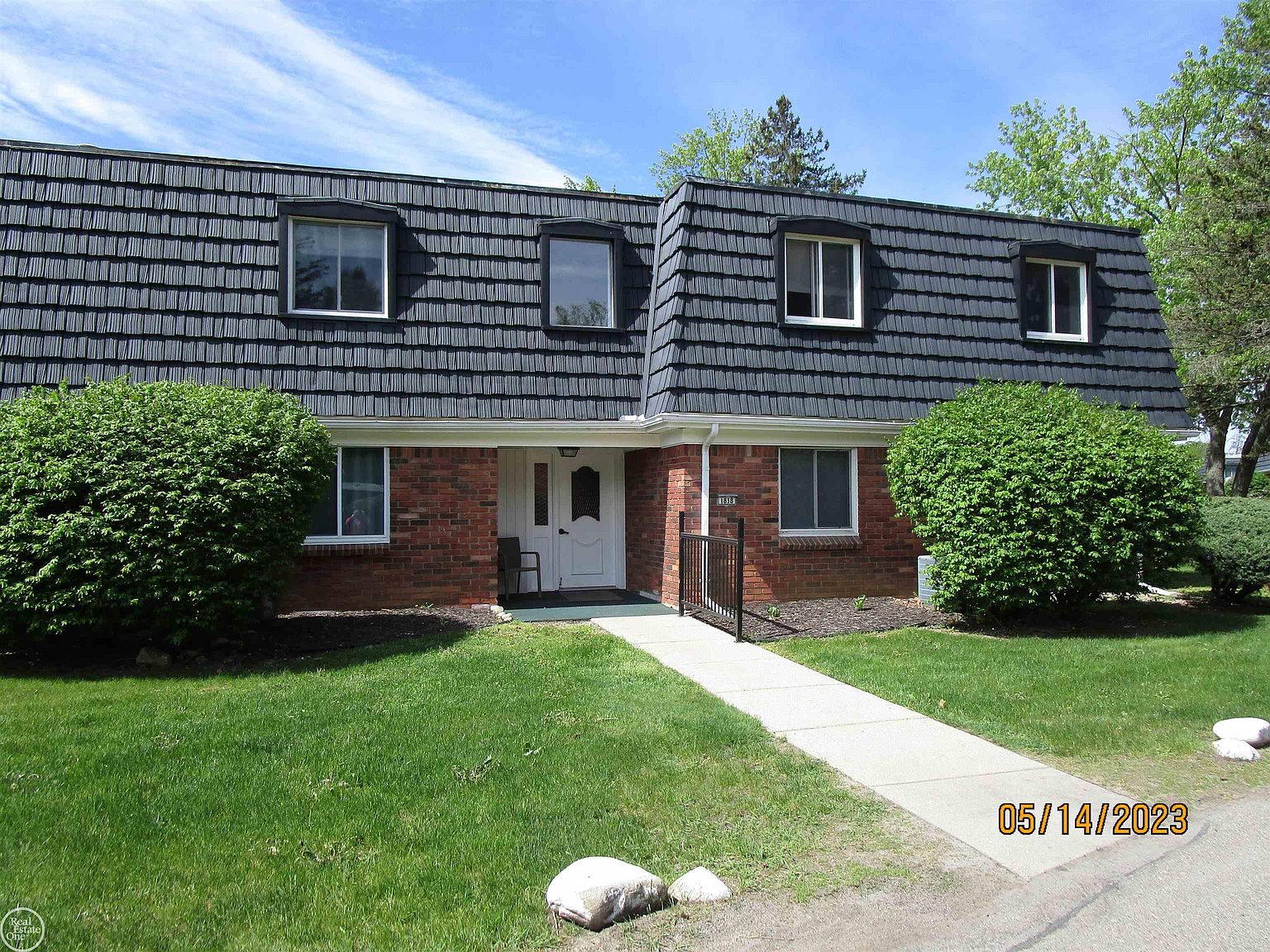 1838 Colonial Village Way APT 3, Waterford, MI 48328 Zillow