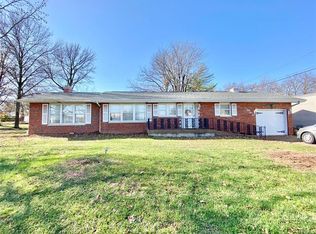 5510 Purvis Ln, Godfrey, IL 62035