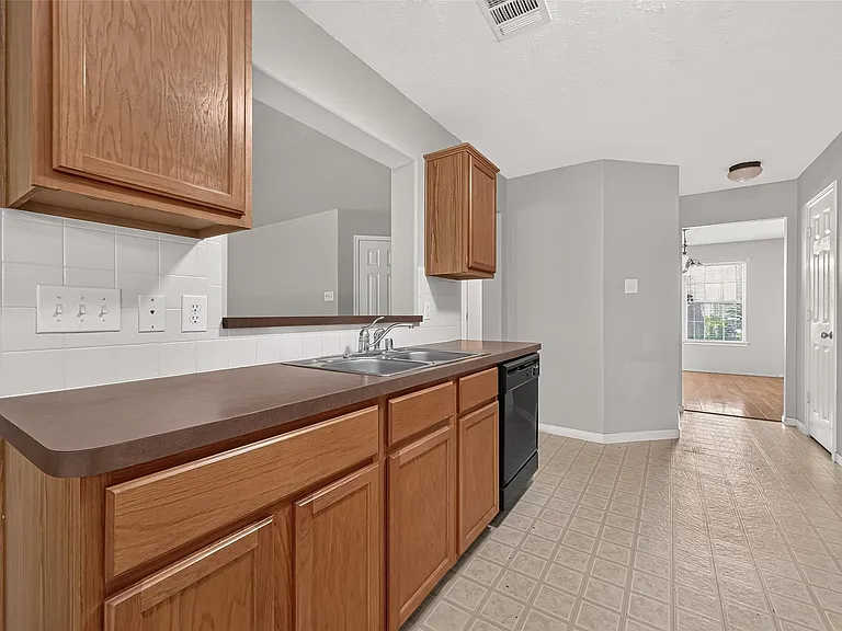 10031 Magnolia Way — Photo 17