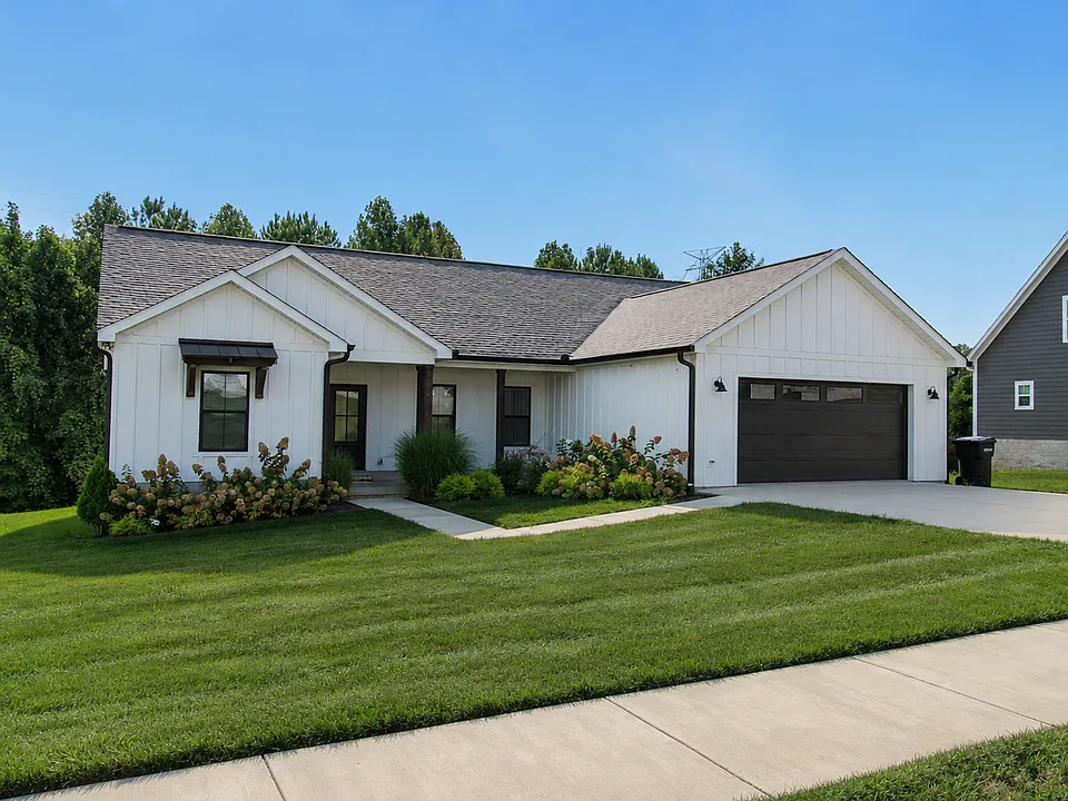 511 Creekview Ln