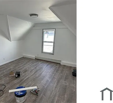 1608 Barnum Ave — Photo 8