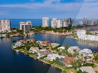 378 Neptunes Bight, Naples, FL 34103