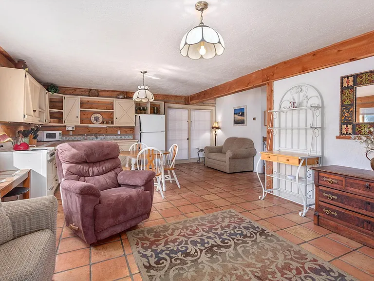 716 W Blarney Stone Rd — Photo 3