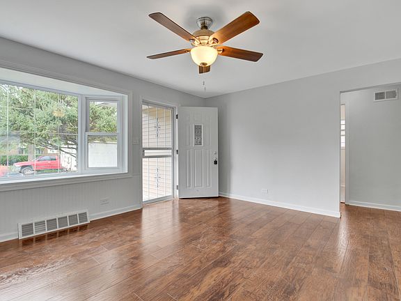 3rd image of 545 Mackinaw Ave