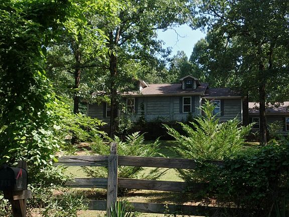 4th image of 735 Vincent Dr