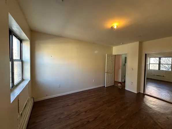 901 East 180th Street image 3 of 9