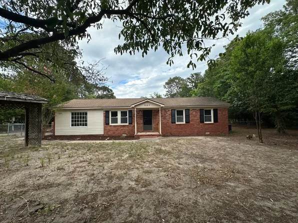 3257 Dorian Rd, Fayetteville, NC 28306