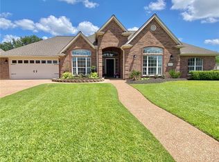 2100 Walnut Grove Ct, College Station, TX 77845