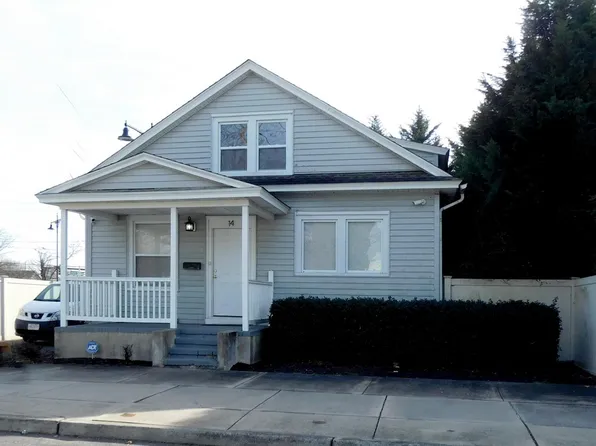 14 Monroe St, Riverside, NJ 08075