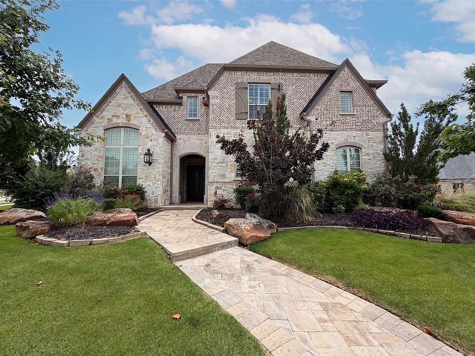 1st image of 820 Hawk Wood Ln