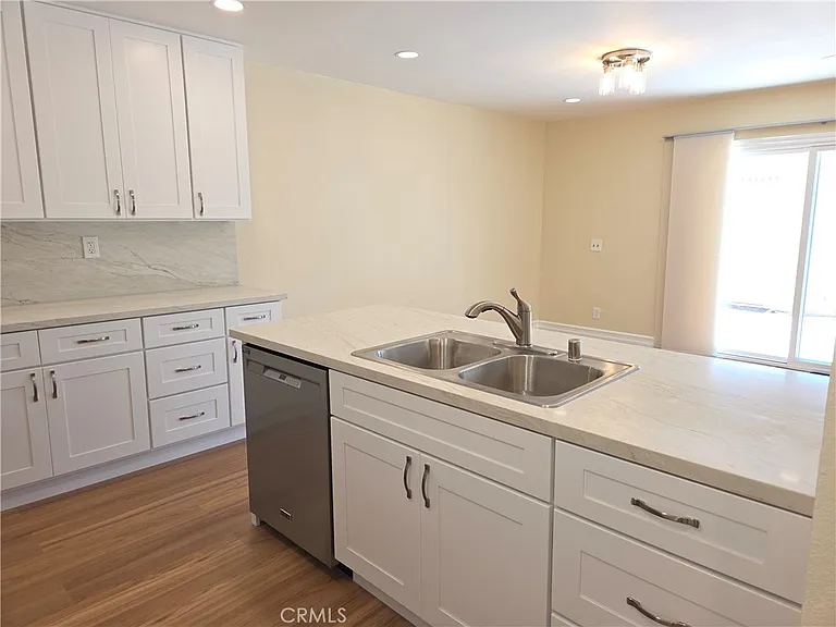 18229 Olympic Ct — Photo 6