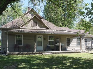 402 W 4th St, Franklin, KS 66735