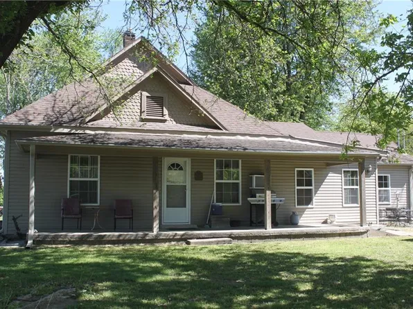 402 W 4th St, Franklin, KS 66735