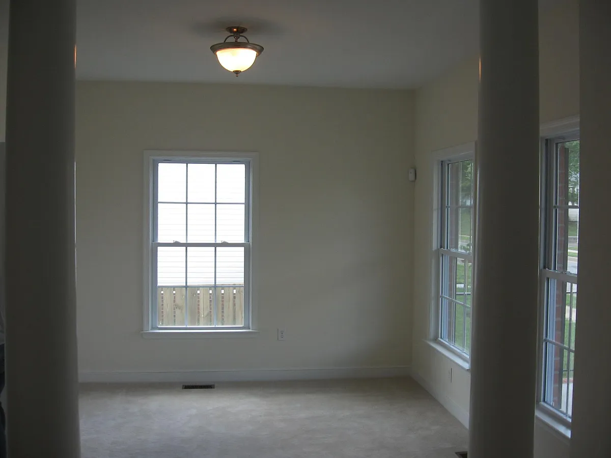 Building Photo - 1713 Kemper St