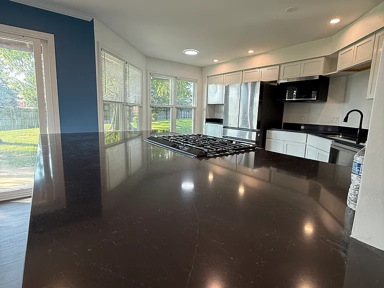 2508 Live Oak Ln — Photo 8