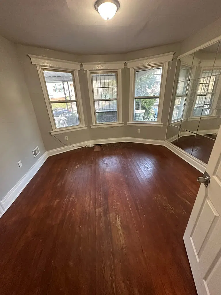 3 bed, $2,100 — Photo 1
