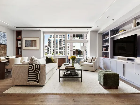 151 W 17th St APT 4G, New York, NY 10011