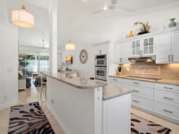 326 Bradstrom Cir #F-203, Naples, FL 34113