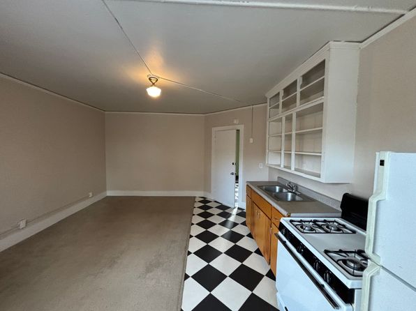 6350-6360 SE Foster Rd #438