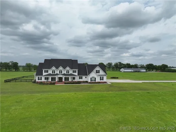 10646 N Highway 43, Maysville, AR 72747