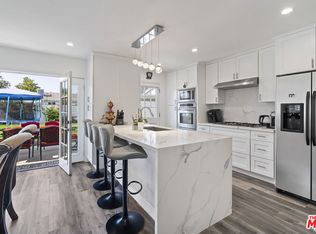 22509 Saticoy St, West Hills, CA 91307