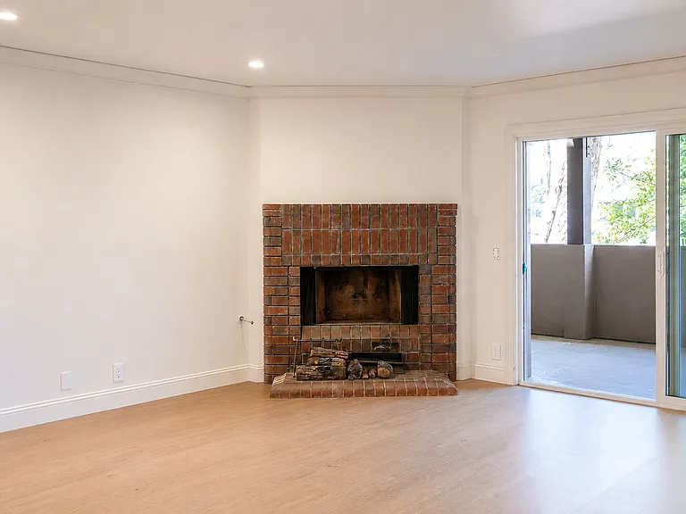 8860 Villa La Jolla Dr #3 — Photo 15