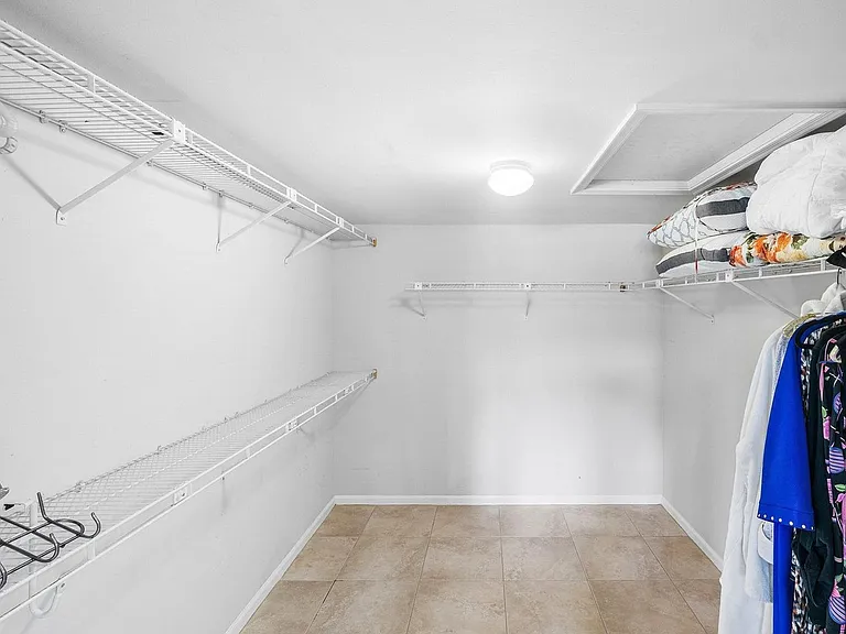 6446 Aspen Glen Cir #6446 — Photo 18