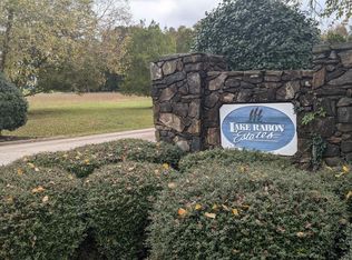 125 E Peninsula Dr, Laurens, SC 29360