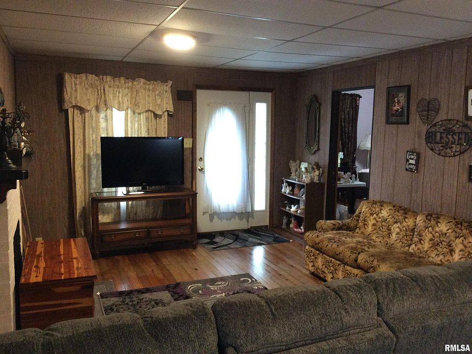 409 W Florence St, Sesser, IL 62884 Zillow