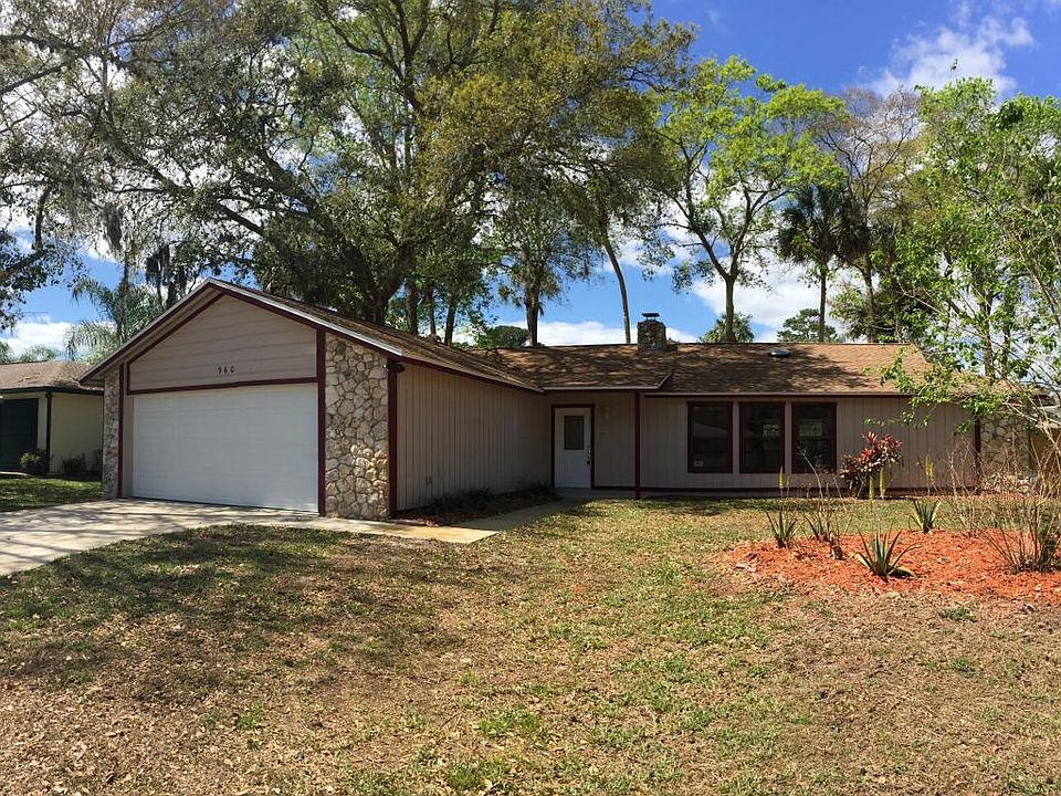 1st image of 960 Sandle Wood Dr